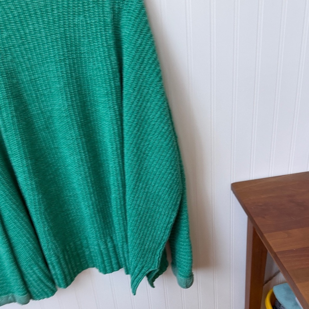 (278)Free People Relaxed V-Neck Sweater in Emerald Teal - Picture 3 of 4
